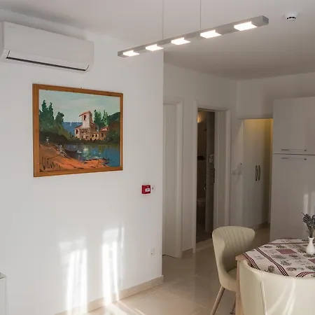 Katja Apartament *